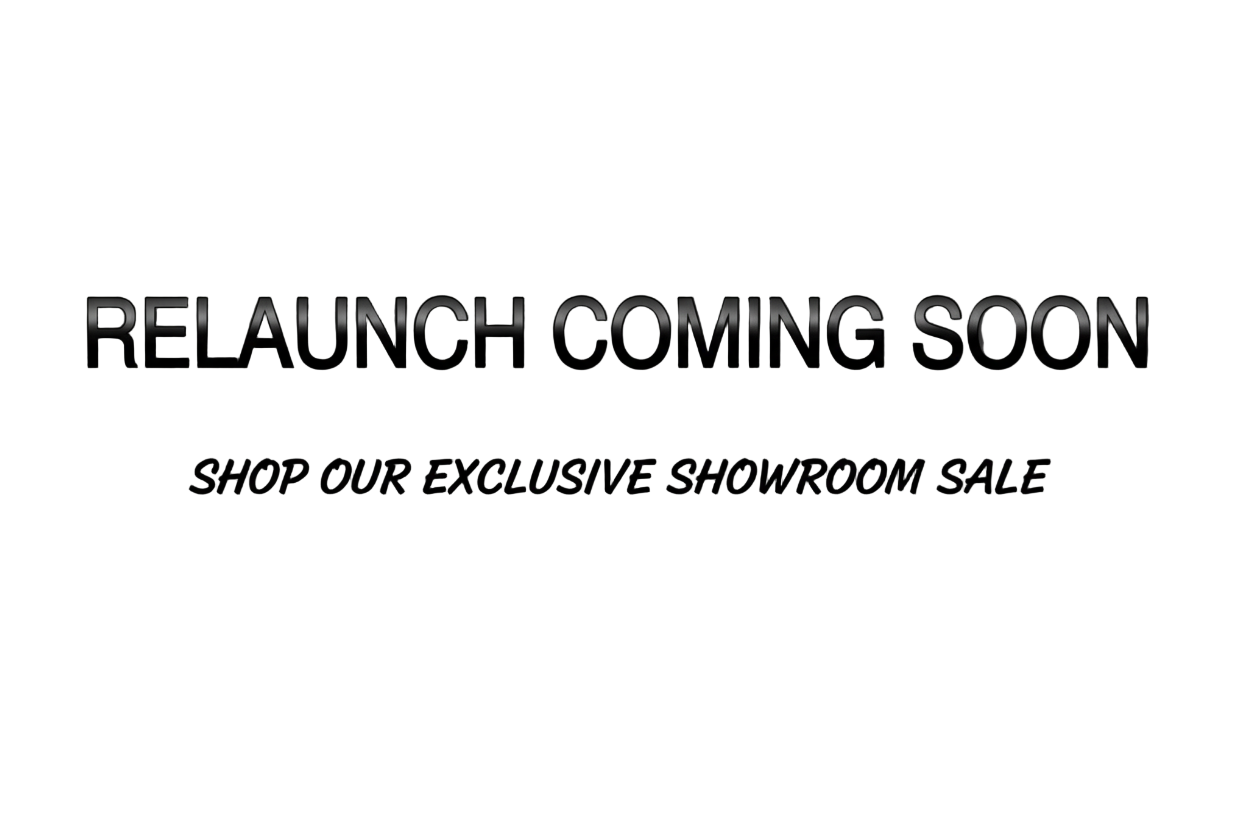 CAN WE TAKE AWAY THE MODELS IN THE BACK AND TAKE AWAY THE BOTTOM RIGHT LOGI AND TAKE OFF THE EXCLUSIVE PR OPEN ACCESS